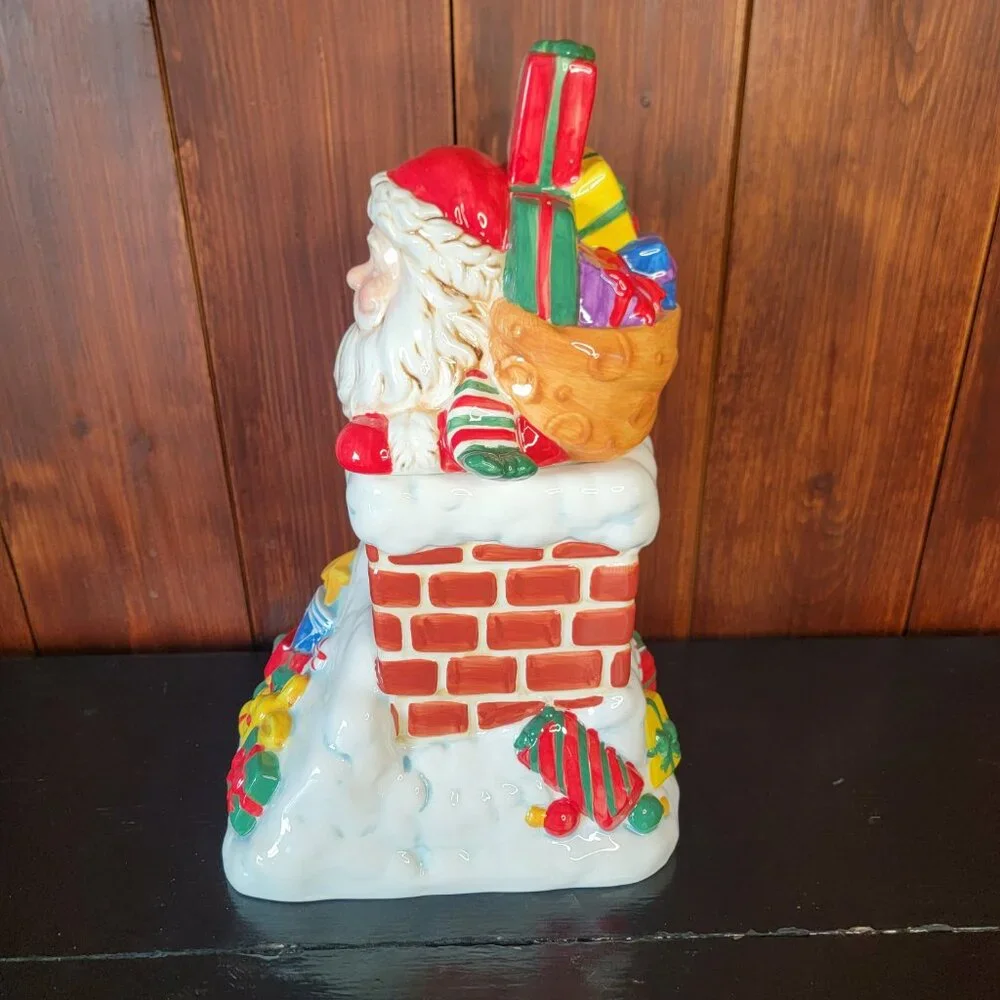 Santa Going Down Chimney Cookie Jar Ceramic Seasonal Kitchen Decor Original Pkg.